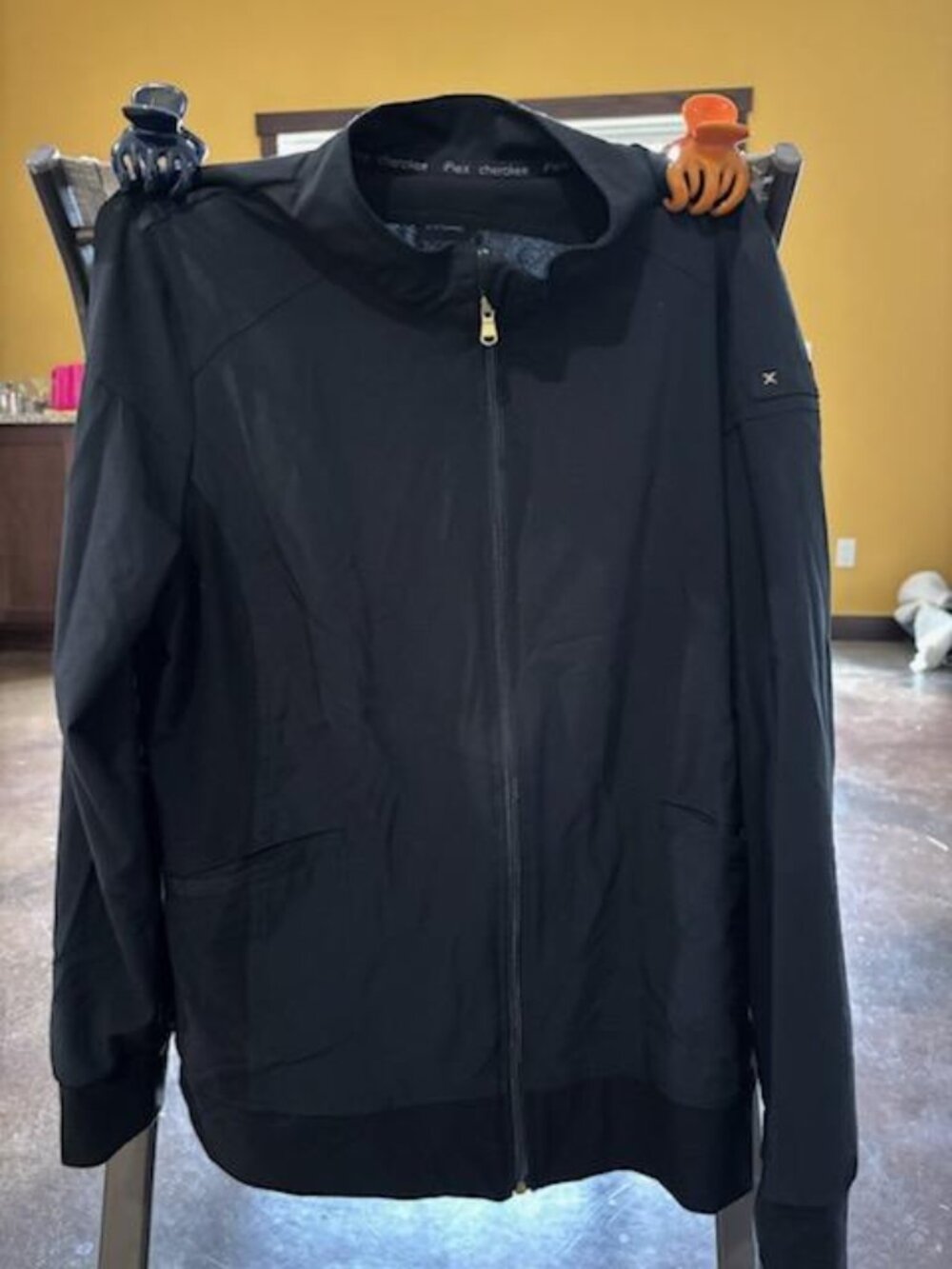 Cherokee Scrub jacket size large